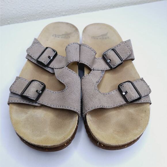 Dansko Dayna Buckle Sandals Slides 39 /US 8.5 9 Suede Leather Stone Taupe Vibram - Picture 2 of 10